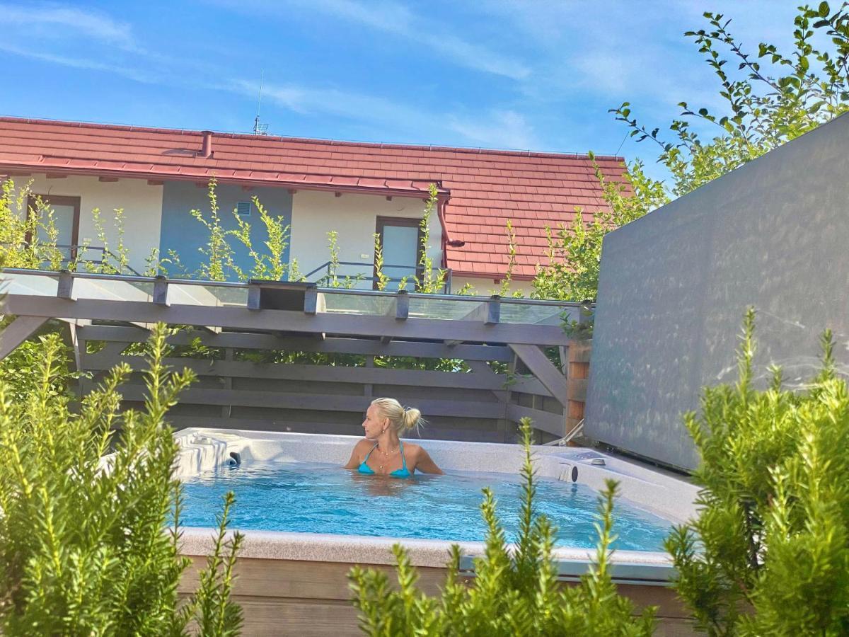 Apartmany Pod Kunkou, Dritec Exterior photo
